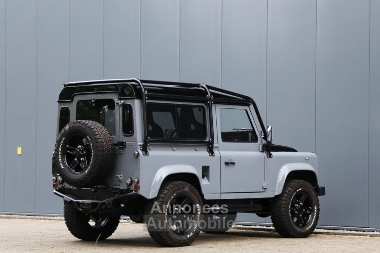 Land Rover Defender 90 V8 Urban 4.6L V8 producing 230 bhp - <small></small> 118.000 € <small>TTC</small> - #39