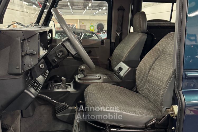 Land Rover Defender II 90 4.0 STATION WAGON ANNIVERSAIRE BVA N•20/25 - <small></small> 89.900 € <small></small> - #23