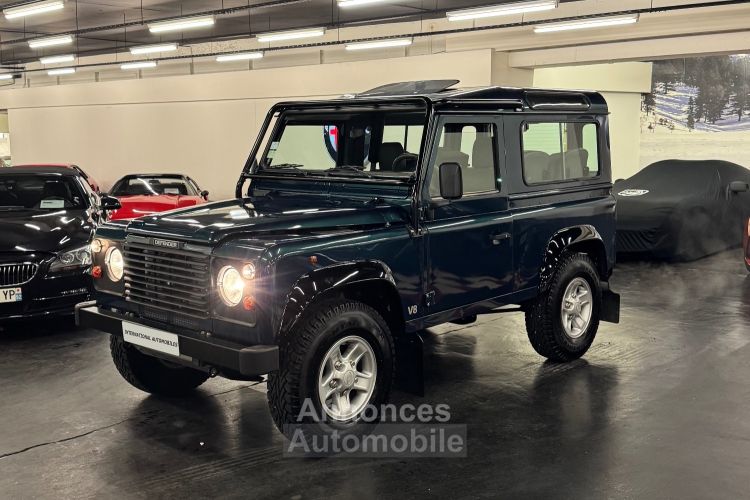 Land Rover Defender II 90 4.0 STATION WAGON ANNIVERSAIRE BVA N•20/25 - <small></small> 89.900 € <small></small> - #25