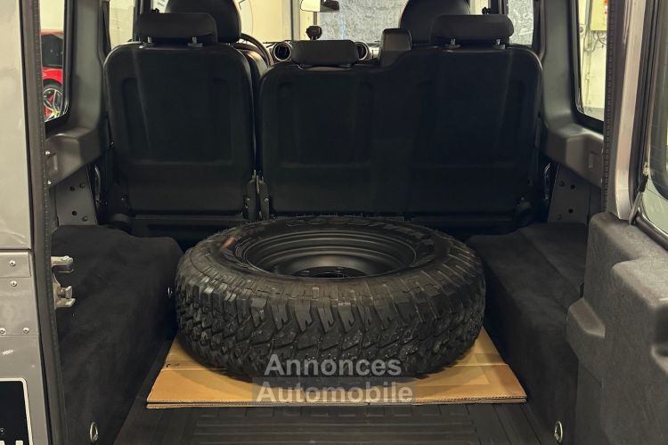 Land Rover Defender III 110 TDI 122 8CV STATION WAGON SE - <small></small> 59.000 € <small></small> - #14