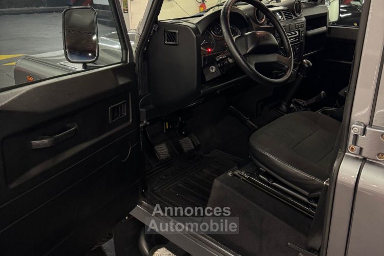 Land Rover Defender III 110 TDI 122 8CV STATION WAGON SE - <small></small> 59.000 € <small></small> - #26