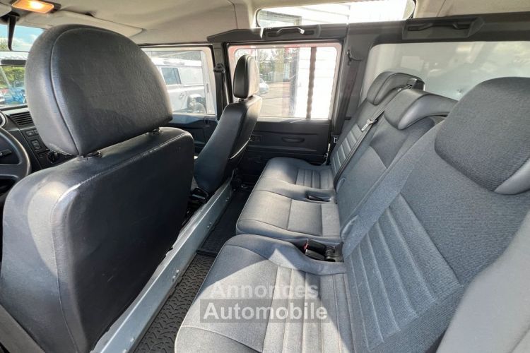 Land Rover Defender LAND ROVER 110 2,4 122ch 7 places - <small></small> 34.990 € <small>TTC</small> - #5