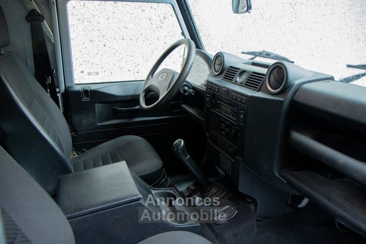 Land Rover Defender Rover 110 VAN 2.4 Turbo – D - 4X4 - LICHTE VRACHT - TREKHAAK - <small></small> 29.999 € <small>TTC</small> - #13