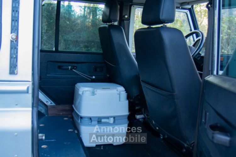 Land Rover Defender Rover 110 VAN 2.4 Turbo - LICHTE VRACHT - DAKTENT - ZETELVERWARMING - TOILET - FRIGOBOX - <small></small> 33.999 € <small>TTC</small> - #30