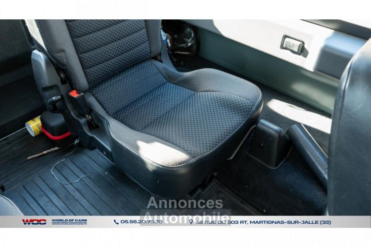 Land Rover Defender Station Wagon 90 2.4 122 SW 4 places - <small></small> 46.990 € <small>TTC</small> - #23