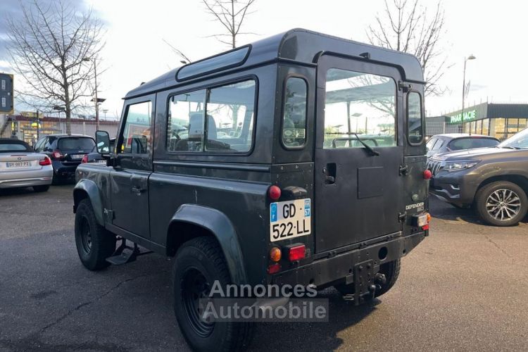 Land Rover Defender Station Wagon 90 2.5 Td5 90 HYGHLANDER - <small></small> 22.490 € <small>TTC</small> - #8