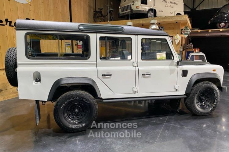 Land Rover Defender Superbe Land rover 110 td5 9 places - <small></small> 34.990 € <small>TTC</small> - #2