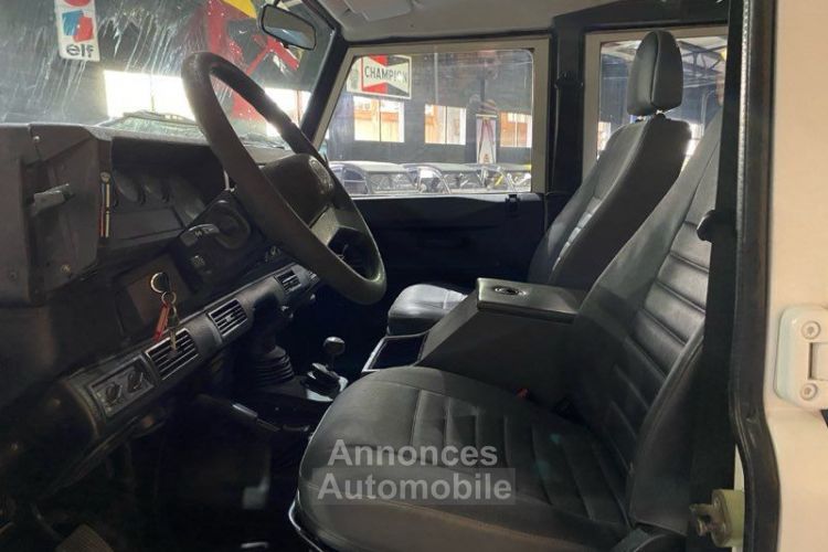 Land Rover Defender Superbe Land rover 110 td5 9 places - <small></small> 34.990 € <small>TTC</small> - #5
