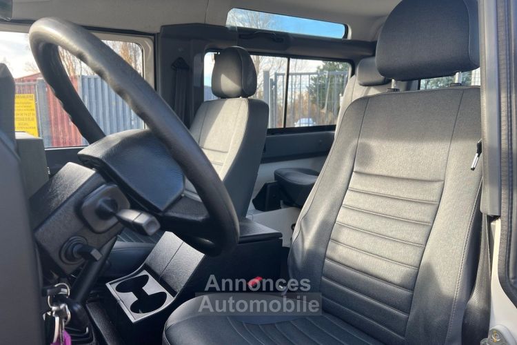 Land Rover Defender td4 - <small></small> 34.990 € <small>TTC</small> - #9