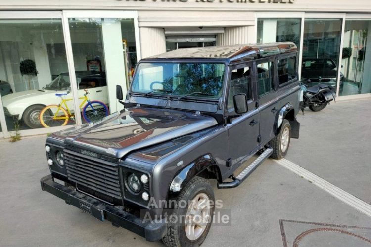 Land Rover Defender TD5 110 // 9 places // RHD - <small></small> 19.900 € <small>TTC</small> - #1