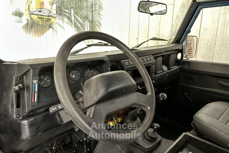 Land Rover Defender TD5 110 SW 9PL TVA - <small></small> 44.950 € <small>TTC</small> - #5