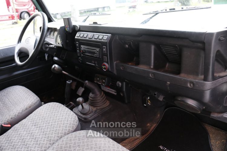 Land Rover Defender TD5 122 Aménagé (Tente de toit, Panneau Solaire, Chauffage...) - <small></small> 41.990 € <small>TTC</small> - #11