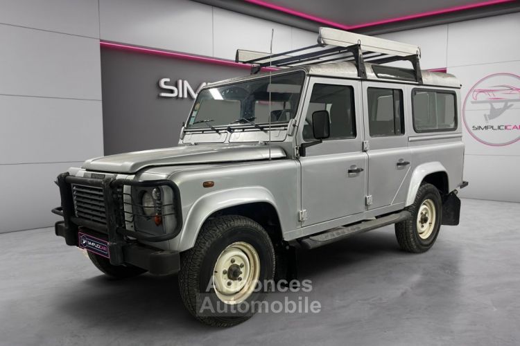 Land Rover Defender TD5 2L5 Station Wagon 9 Places // CLIM / ATTELAGE / MARCHE PIED / ENTRETIEN A JOUR / VITRES ARRIERES COULISSANTES - <small></small> 30.990 € <small>TTC</small> - #4