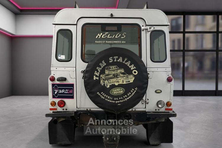 Land Rover Defender TD5 2L5 Station Wagon 9 Places // CLIM / ATTELAGE / MARCHE PIED / ENTRETIEN A JOUR / VITRES ARRIERES COULISSANTES - <small></small> 30.990 € <small>TTC</small> - #10