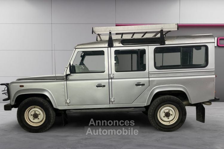 Land Rover Defender TD5 2L5 Station Wagon 9 Places // CLIM / ATTELAGE / MARCHE PIED / ENTRETIEN A JOUR / VITRES ARRIERES COULISSANTES - <small></small> 30.990 € <small>TTC</small> - #11