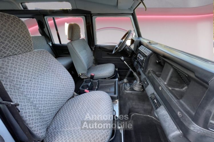 Land Rover Defender TD5 2L5 Station Wagon 9 Places - <small></small> 30.990 € <small>TTC</small> - #8