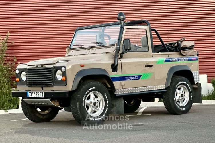 Land Rover Range Rover Land Defender 90 Cabriolet TurboD - <small></small> 30.990 € <small>TTC</small> - #2