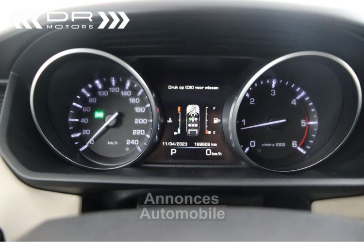 Land Rover Range Rover Sport 3.0 SDV6 - LEDER NAVI - <small></small> 19.995 € <small>TTC</small> - #25