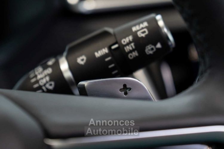 Land Rover Range Rover Velar P400e SE Hybrid Pano Trekhaak ACC Camera Keyless - <small></small> 72.990 € <small>TTC</small> - #28