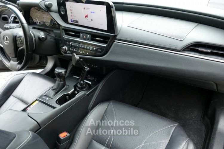 Lexus ES 300 h LUXE MY 23 178 ch BVA TOIT OUVRANT - <small></small> 37.990 € <small>TTC</small> - #17