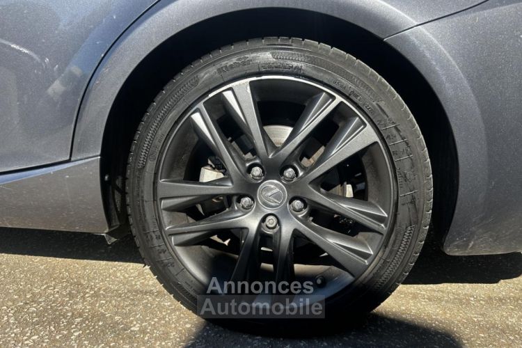 Lexus IS 300h - BV E-CVT 300H Executive PHASE 2 - <small></small> 21.990 € <small>TTC</small> - #19