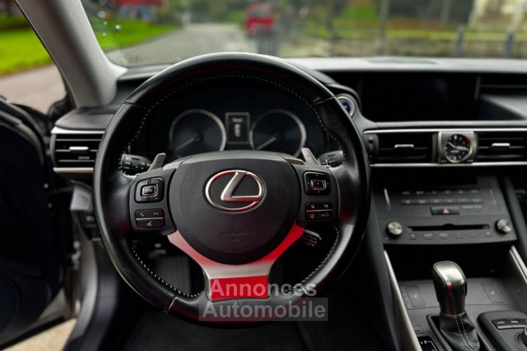 Lexus IS 300H - ENTRETIEN 100% - <small></small> 20.990 € <small>TTC</small> - #16