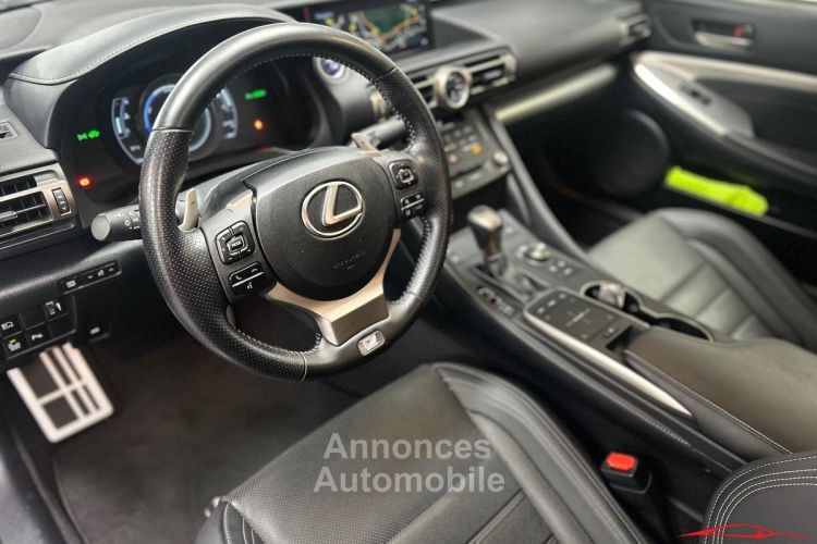 Lexus RC 300h F SPORT Suivi - <small></small> 37.490 € <small>TTC</small> - #9