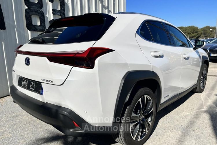 Lexus UX 250h 2WD - BV E-CVT 2022 250H Premium Edition - <small></small> 27.660 € <small>TTC</small> - #4