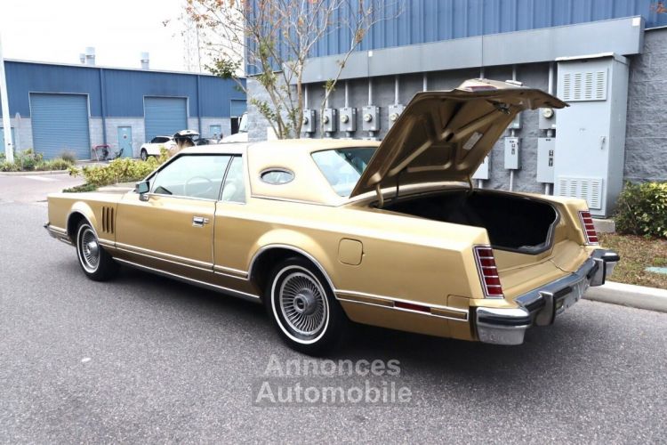 Lincoln Continental - <small></small> 24.300 € <small>TTC</small> - #28