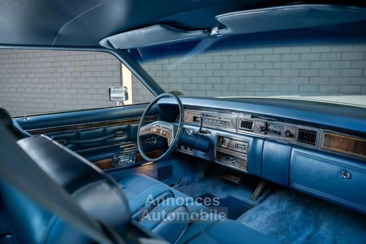 Lincoln Continental 1977 Coupe (1 owner, original paint) - <small></small> 37.950 € <small>TTC</small> - #8