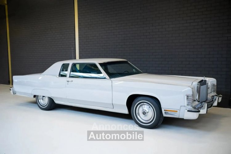 Lincoln Continental 1977 Coupe (1 owner, original paint) - <small></small> 37.950 € <small>TTC</small> - #13