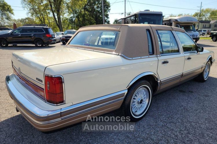 Lincoln Town Car - <small></small> 19.000 € <small>TTC</small> - #2