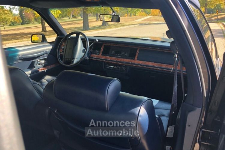 Lincoln Town Car - <small></small> 38.100 € <small>TTC</small> - #15