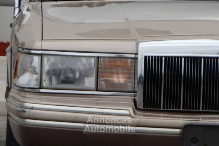 Lincoln Town Car - <small></small> 16.200 € <small>TTC</small> - #9