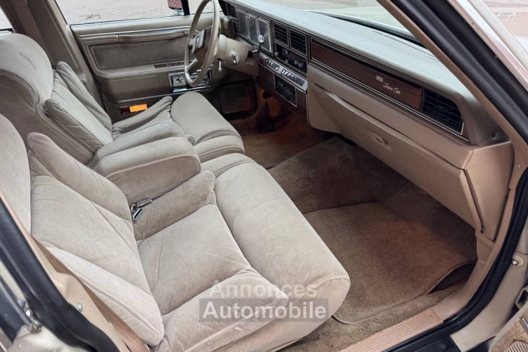 Lincoln Town Car signature tournament edition - <small></small> 19.300 € <small>TTC</small> - #17