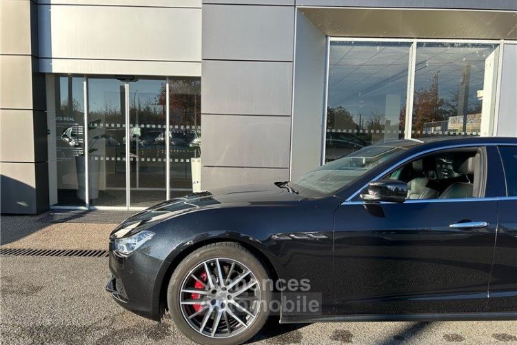 Maserati Ghibli 3.0 V6 275 D A - <small></small> 31.900 € <small>TTC</small> - #24