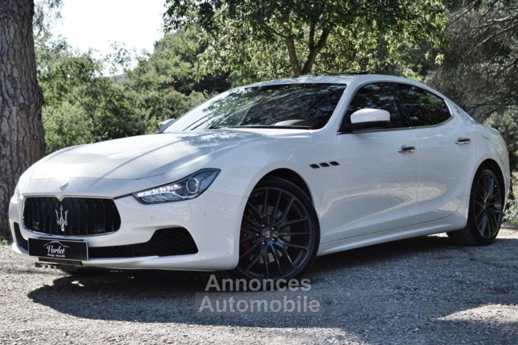 Maserati Ghibli MAGNIFIQUE MASERATI GHIBLI SQ4 3.0 V6 410ch BVA8 + DE 28Ke D'OPTIONS PACK CARBONE CARPLAY TOIT OUVRANT FULL CUIR 21 BOWERS & WILKINS ECUSSONS CAMERA  - <small></small> 47.990 € <small>TTC</small> - #4