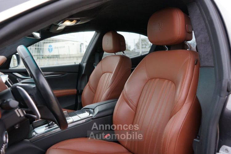 Maserati Ghibli V6 S Q4 - 1ère Main MASERATI Lyon - Pack Sport + Business + Premium + Confort + Carbone - Révisée 11/2023 - Gar. 12 Mois - <small></small> 52.950 € <small>TTC</small> - #17