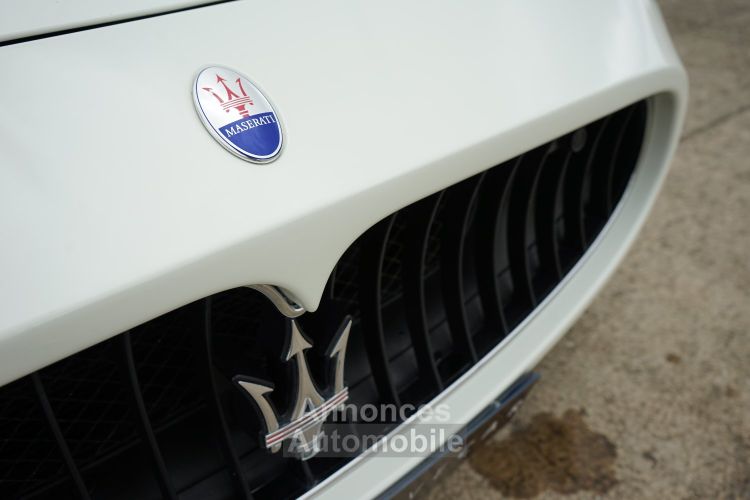 Maserati GranTurismo 4.7 S BVR F1 - Pack Carbone MC Sport Line - Origine France - Révisée 04/2024 - Embrayage 49% - PARFAIT Etat - Garantie 12 Mois - <small></small> 59.900 € <small>TTC</small> - #10