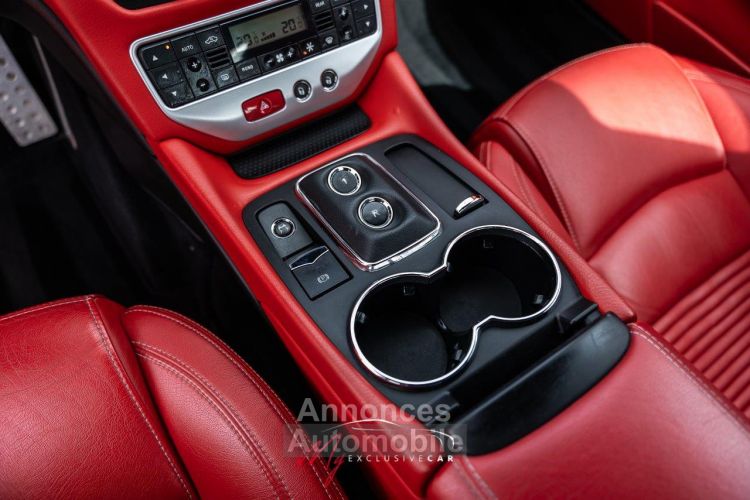 Maserati GranTurismo 4.7 S BVR - Garantie 12 Mois - Carnet Complet Et à Jour (révision Sera Faite Pour La Vente) - Très Bon Etat - Intérieur Cuir Rouge - <small></small> 49.990 € <small>TTC</small> - #33
