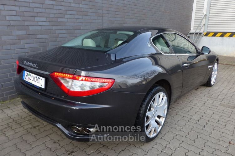 Maserati GranTurismo S 4.7 439ch BOITE AUTO GPS BLUETOOTH XENON SIEGES ELEC RADARS GARANTIE 12 MOIS - <small></small> 49.000 € <small>TTC</small> - #4