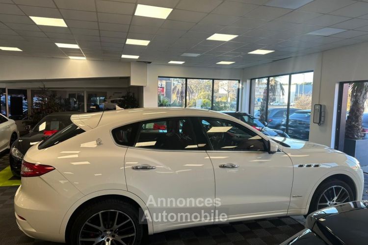 Maserati Levante 3.0 V6 430 SQ4 GranLusso Origine France TVA Dériv VP GRAN LUSSO - <small></small> 60.000 € <small>TTC</small> - #17