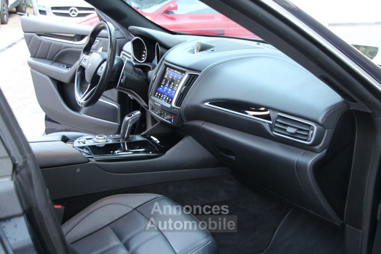 Maserati Levante 3.0 V6 Bi-Turbo 350 Q4 - <small>A partir de </small>890 EUR <small>/ mois</small> - #24