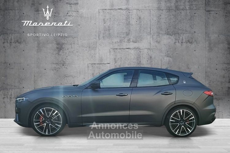 Maserati Levante 3.8 V8 TROFEO / Garantie 12 mois - <small></small> 135.800 € <small></small> - #2