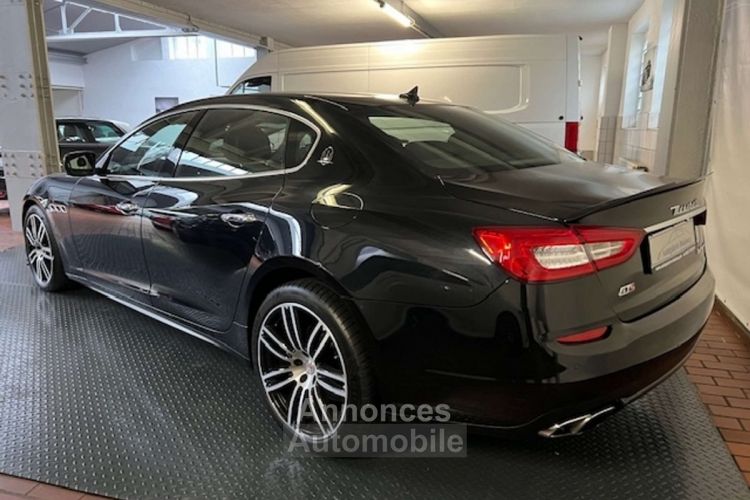 Maserati Quattroporte 2014 GTS 3.8 V8 NEUER MOTOR 19tkm Navi Leder Memory Sit - <small></small> 48.800 € <small>TTC</small> - #9