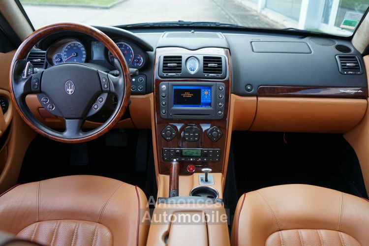 Maserati Quattroporte 4.2 V8 400 Ch EXECUTIVE GT DuoSelect (boite F1) - PARFAIT Etat - Origine France - 2 Propriétaire - Historique MASERATI France - Garantie 12 Mois - <small></small> 29.900 € <small>TTC</small> - #22