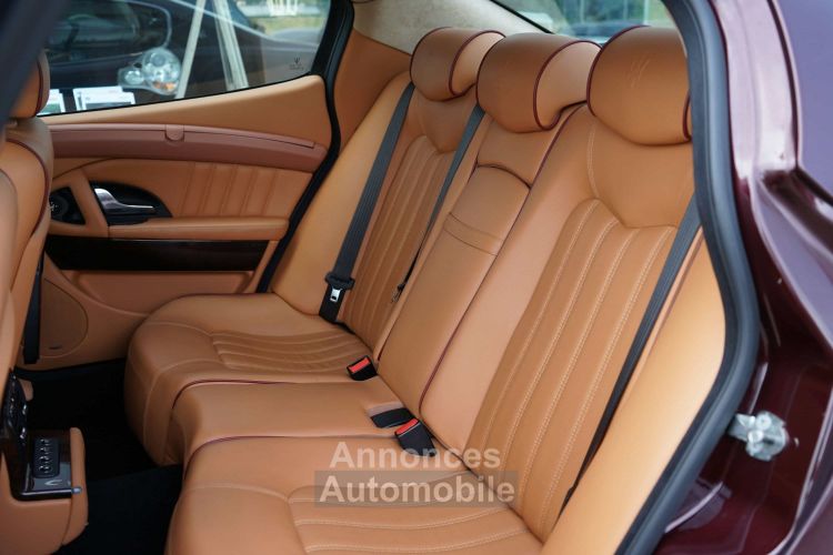 Maserati Quattroporte 4.2 V8 400 Ch EXECUTIVE GT DuoSelect (boite F1) - PARFAIT Etat - Origine France - 2 Propriétaire - Historique MASERATI France - Garantie 12 Mois - <small></small> 29.900 € <small>TTC</small> - #43