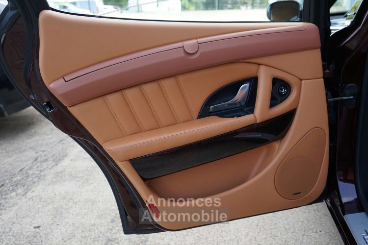 Maserati Quattroporte 4.2 V8 400 Ch EXECUTIVE GT DuoSelect (boite F1) - PARFAIT Etat - Origine France - 2 Propriétaire - Historique MASERATI France - Garantie 12 Mois - <small></small> 29.900 € <small>TTC</small> - #38