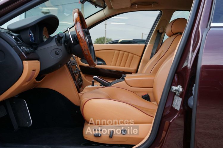 Maserati Quattroporte 4.2 V8 400 Ch EXECUTIVE GT DuoSelect (boite F1) - PARFAIT Etat - Origine France - 2 Propriétaire - Historique MASERATI France - Garantie 12 Mois - <small></small> 29.900 € <small>TTC</small> - #18