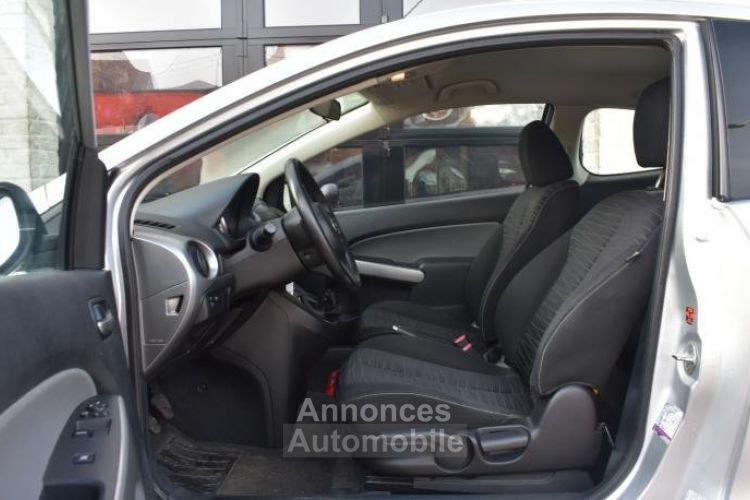 Mazda 2 1.3i Sport - <small></small> 5.950 € <small>TTC</small> - #4